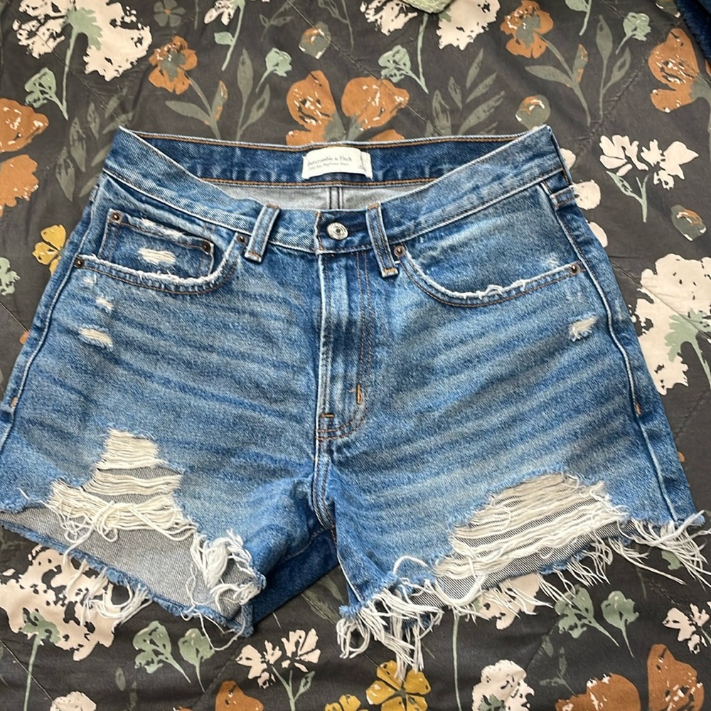 Midrise boyfriend short